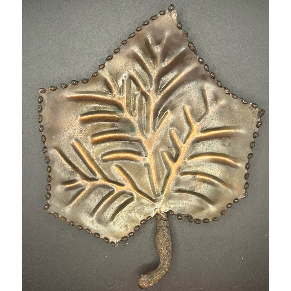 Vintage Enameled 3 Footed Gold Metal Leaf Shaped Small Trinket Jewlery Key Tray